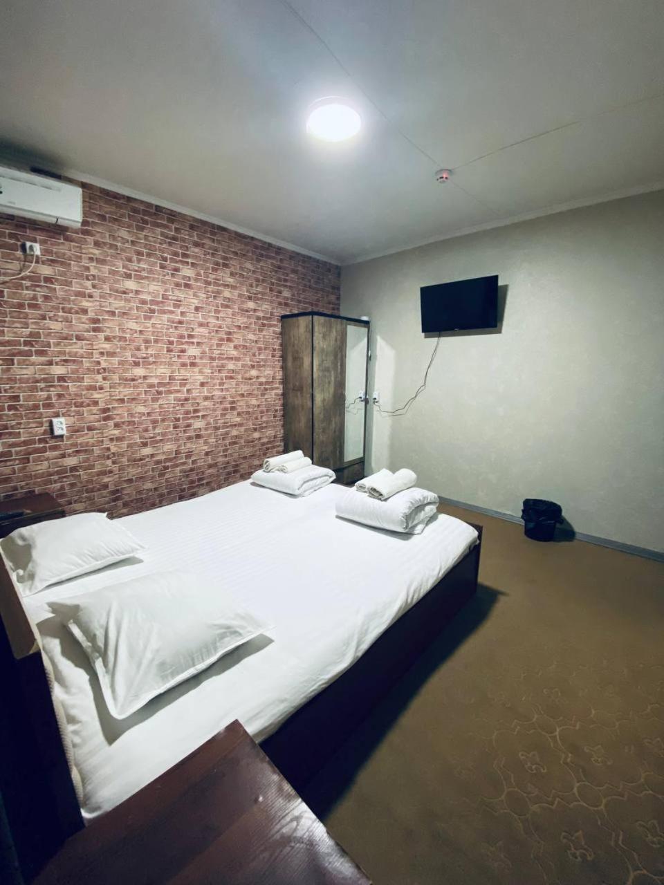 Old Inn Hostel Tasken Kültér fotó